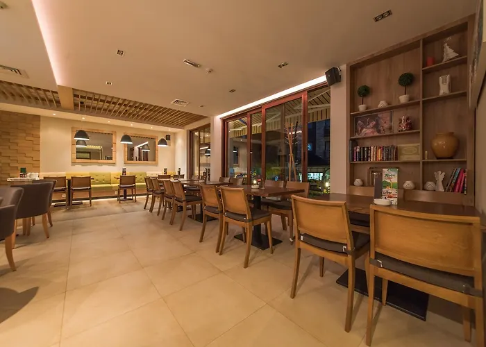 Апарт-отель Mons 4*